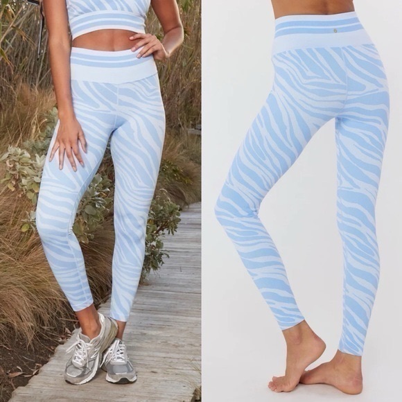 SPIRITUAL GANGSTER LOVE SCULPT JACQUARD SEAMLESS LEGGING BLUE Zebra Bliss Print - Picture 1 of 3